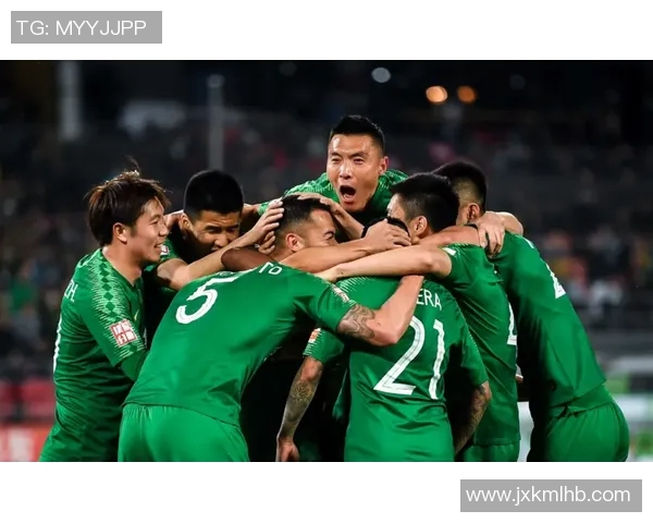 上海羽毛球队以84分稳居精英赛积分榜首位展现强劲实力